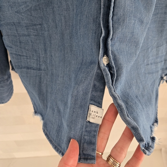 Frank & Eileen Barry Tailored Button-Up Shirt Chambray Stonewashed Indigo Blue - Picture 8 of 11
